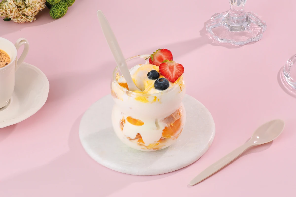 Mehrweg-Eislöffel, sandfarbig, 15 cm, aus PS (2.500er Karton)